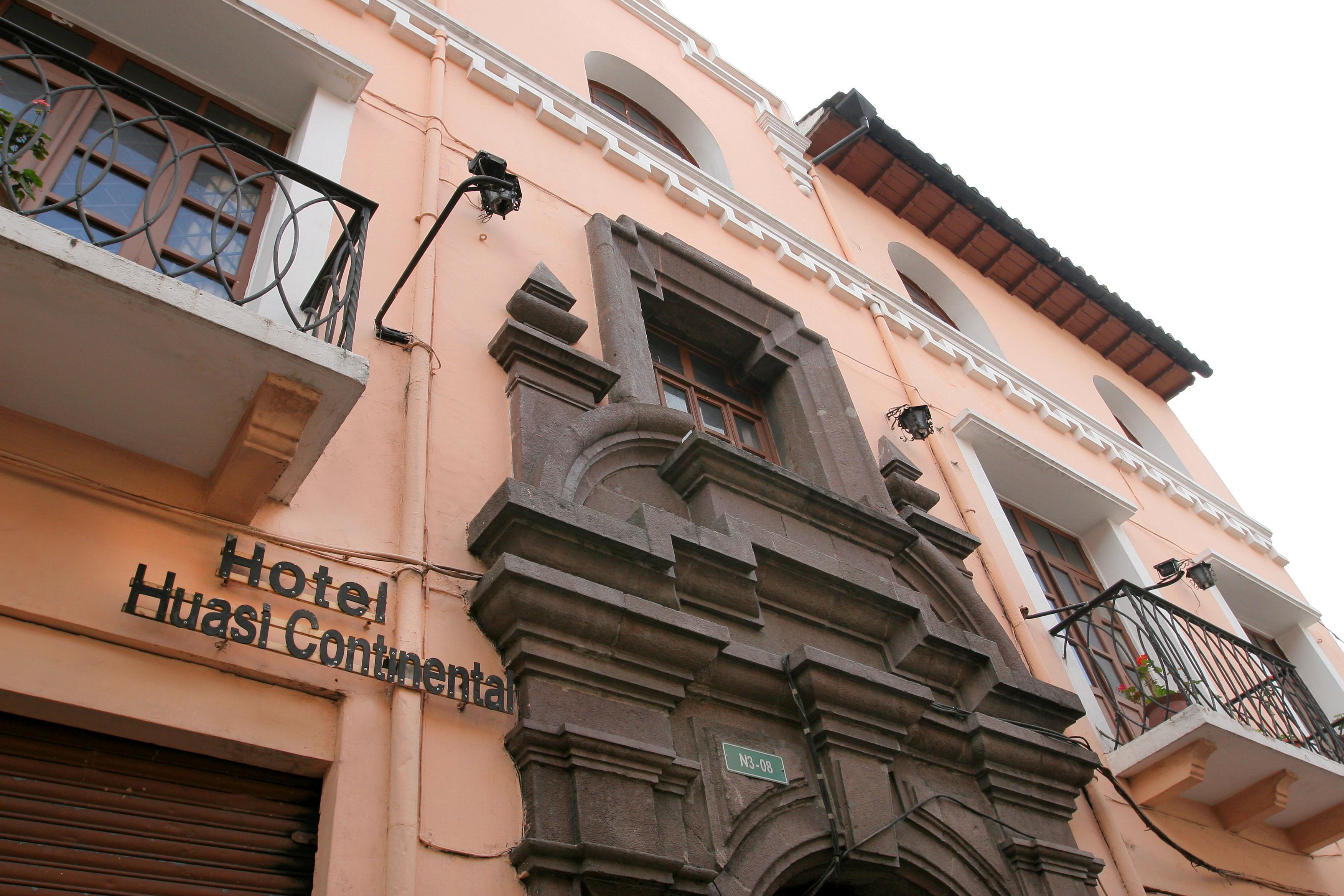 Hotel Huasi Continental Кито Екстериор снимка